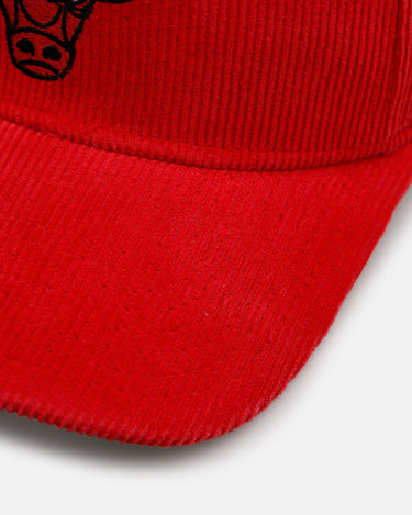 Mitchell & Ness Chicago Bulls 'Vintage Cord' Pro Pinch Corduroy Snapback Red