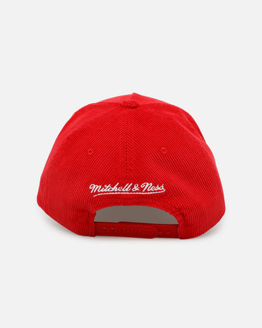 Mitchell & Ness Chicago Bulls 'Vintage Cord' Pro Pinch Snapback Red